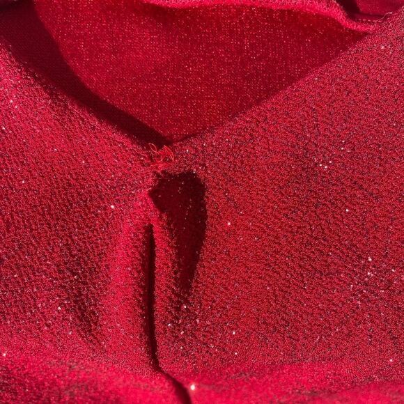 Beautiful deep red glitter prom/formal dress - Picture 3 of 8